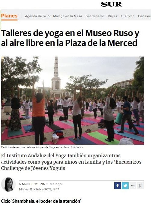 Diario Sur: “Talleres de yoga en el Museo Ruso y al aire libre en la Plaza de la Merced Participantes en una de las ediciones de ‘Yoga en la plaza’.”