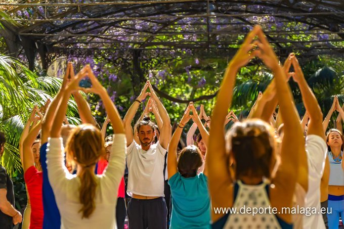 *AFORO COMPLETO* Yoga en el Jardín. Sábado, 1 de abril dos turnos a elegir 10’00 ó 12’00. Yoga al aire libre en el Jardín Botánico. Organizado por el Área de Deporte del Ayto. de Málaga, con la colaboración del IAYoga.